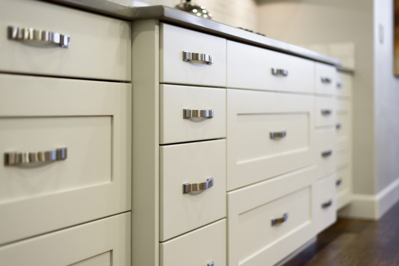 Cabinet Refacing Vs. Replacement